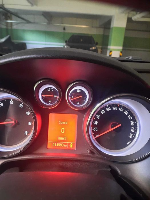 Opel Astra Notchback