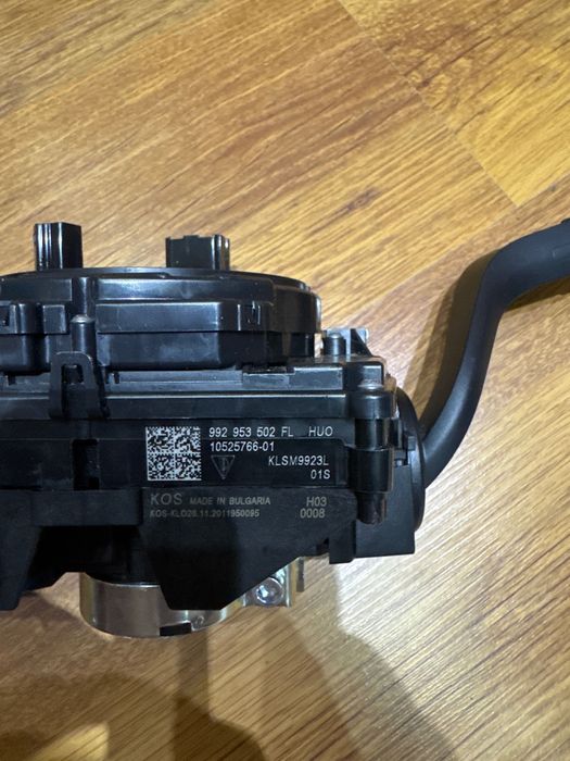 Порше Тайкан преключватели