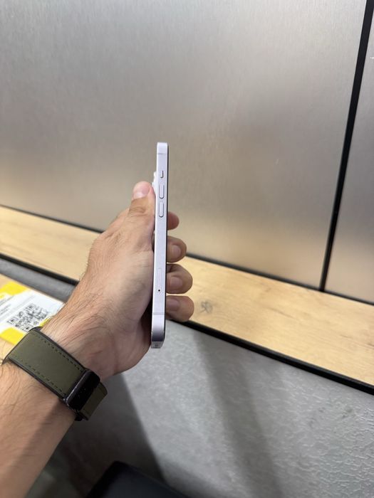 Продам Телефон Айфон 14 128Gb