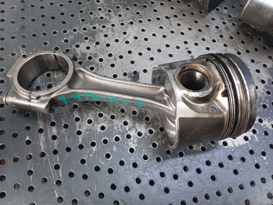piston cu biela  1.9 tdi avq  vw touran golf 5