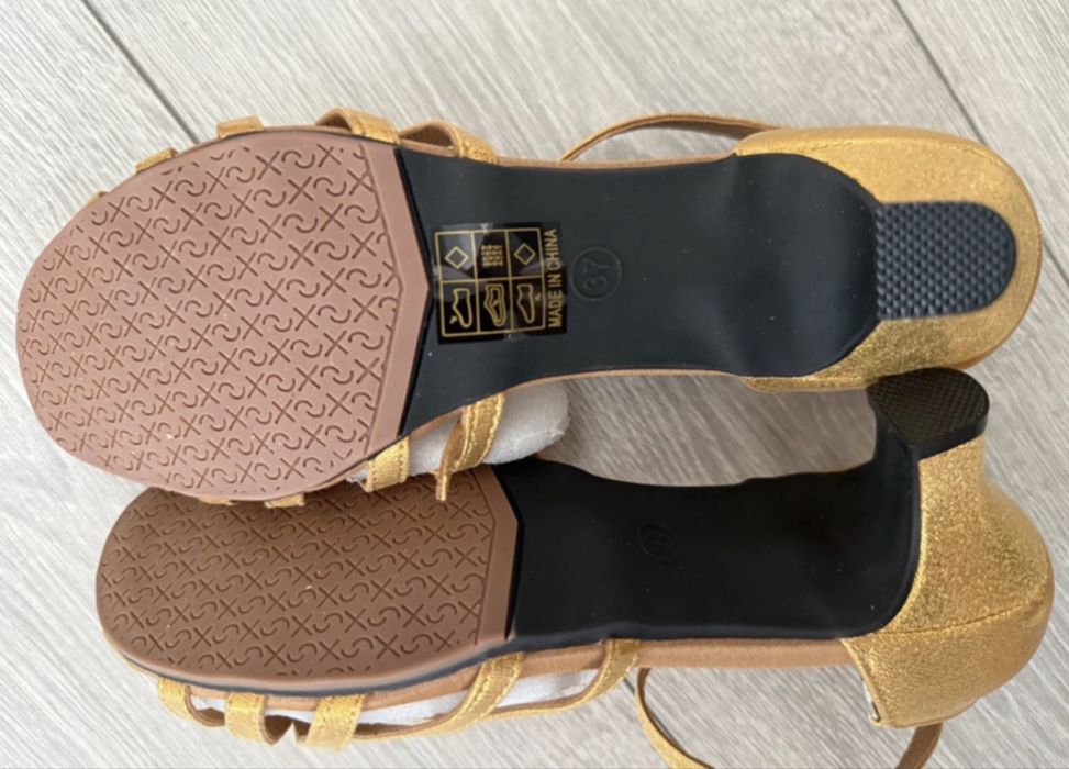 Sandale de dans (37,5)