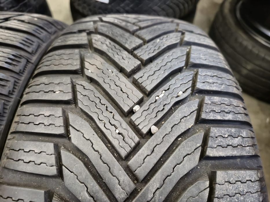 2 anvelope iarna Michelin Alpin 6 215 55 17 aproape noi