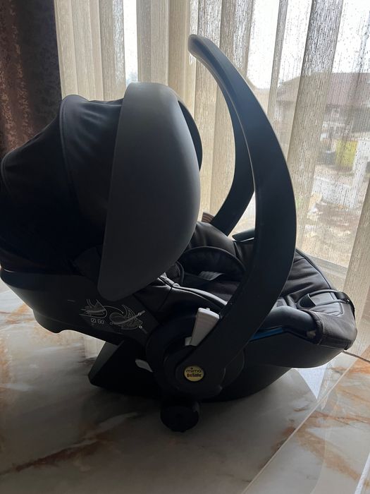 Столче за кола Mima iZi Go с кожена тапицерия: