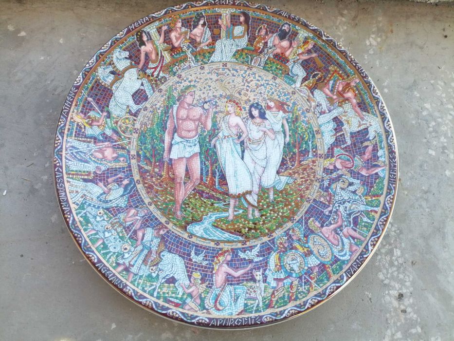 Farfurie mozaic decorata cu aur Judecata lui Paris fine bone china