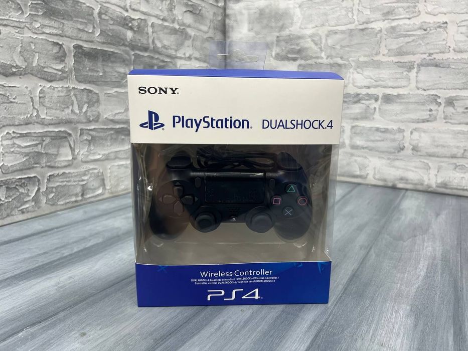 Джостики PlayStation 4