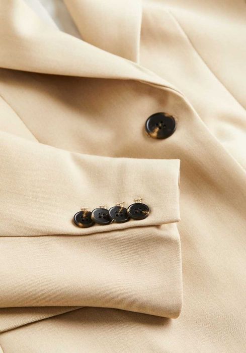 Дамско вталено сако