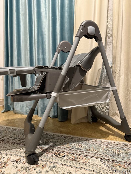 Детский стульчик для кормления