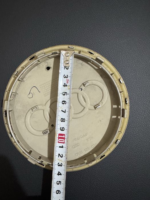 Колпаки заглушки для титанок Ауди.