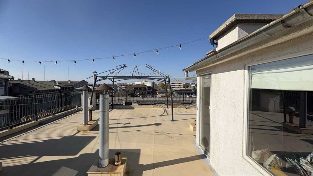 Продава се Тристаен апартамент в Пловдив, Кючук Париж - 230 кв.м за 964 €/кв.м - Снимка #7