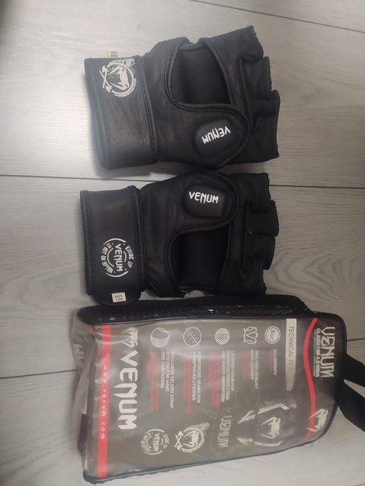 Спортивный перчатки