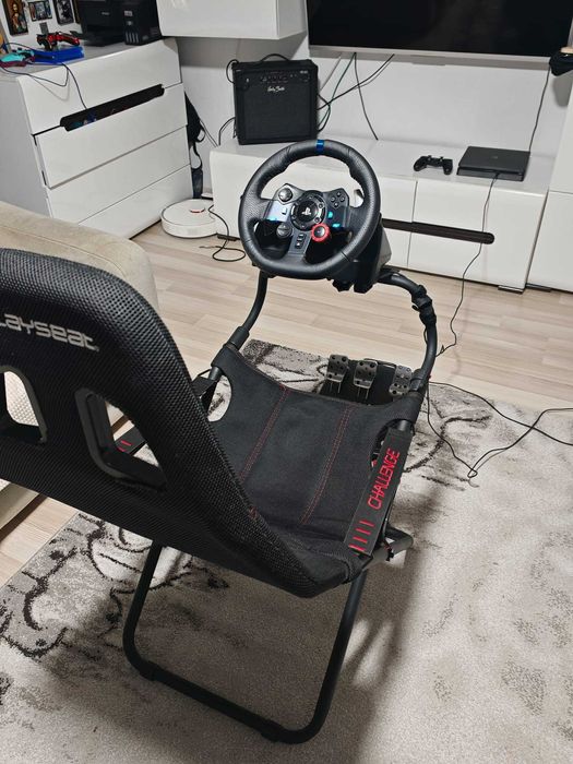 Volan Logitech Driving Force G29 + Pedalier + Scaun Cockpit Playseat