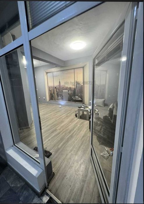 Дава се под наем Офис в Пловдив, Център - 31 кв.м за 255 € - Снимка #2