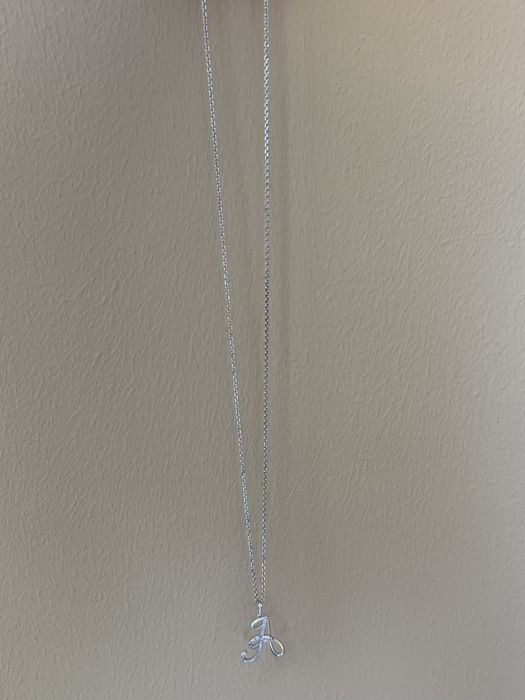 Серебряная цепочка с кулоном