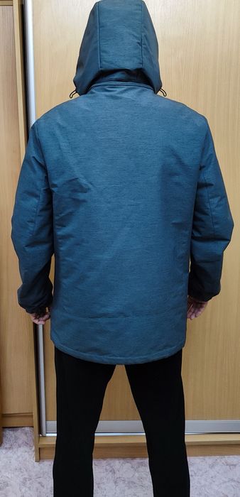 Продам куртку размер XL (50)