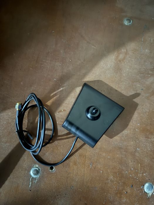 Baza de antena single