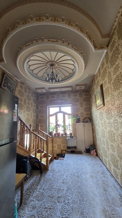 Nazarbek pochtada 3 sotixli uy sotiladi arintir non zavod