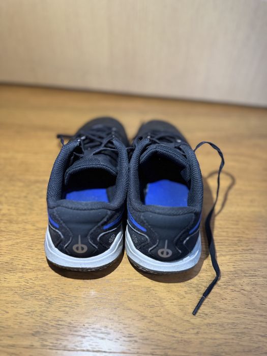 Nike DV350‑040 – Mărimea 36 Negru/Albastru – Stare Foarte Bună