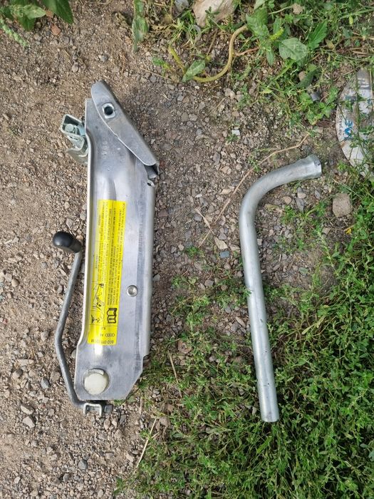 Крик с ключ за Audi a4