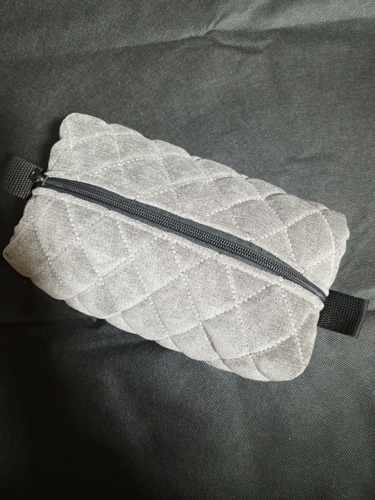 Косметички разного размера и цвета на заказ. В наличии на фото