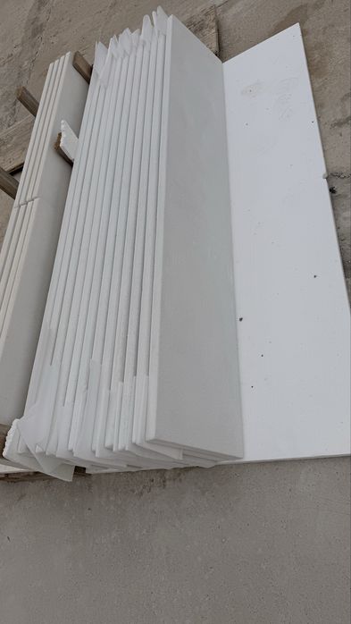 Vand coame pentru gard si capace pentru stalpi