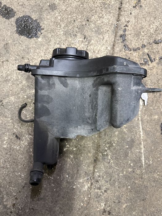 Разширителен съд за BMW E8x и E9x