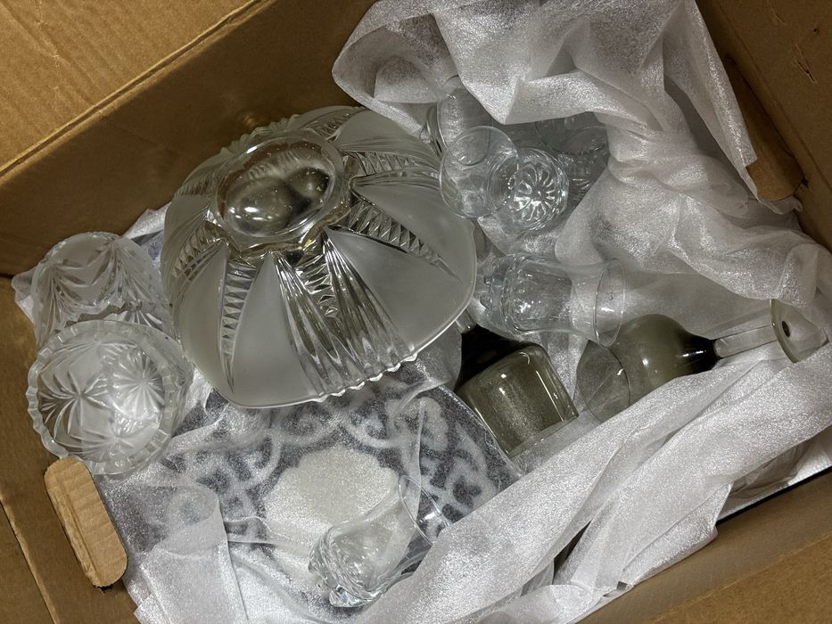 Срочно продаю хрусталь по никзой цене