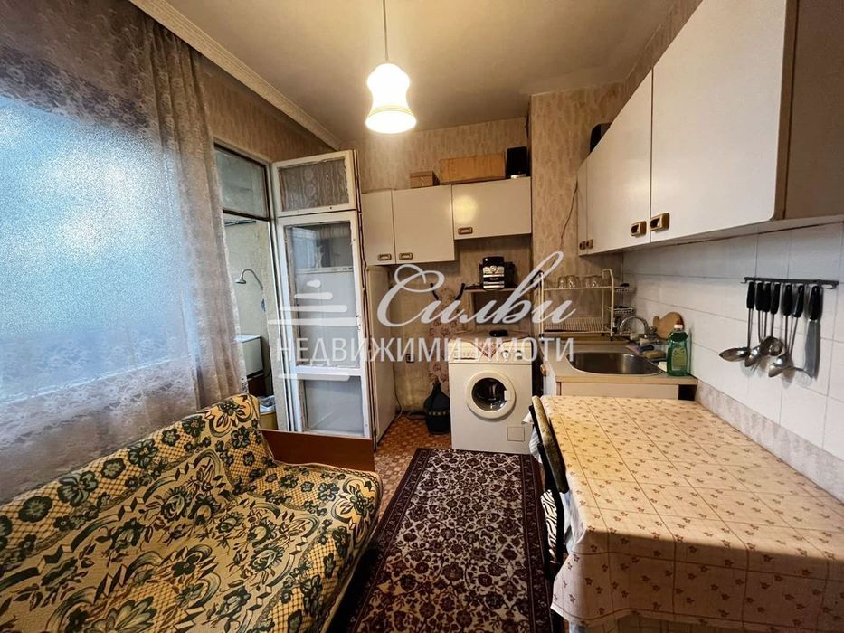 Двустаен СРЕДЕН апартамент с ЮЖНО изложение - кв. Добруджански!