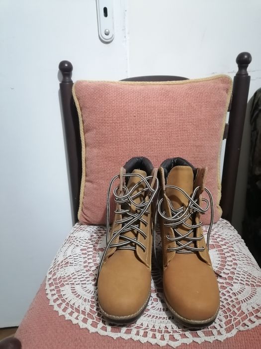 Зимни боти от велур