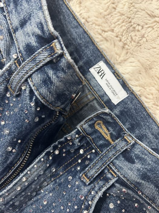 Дамски дънки ZARA с камъчета