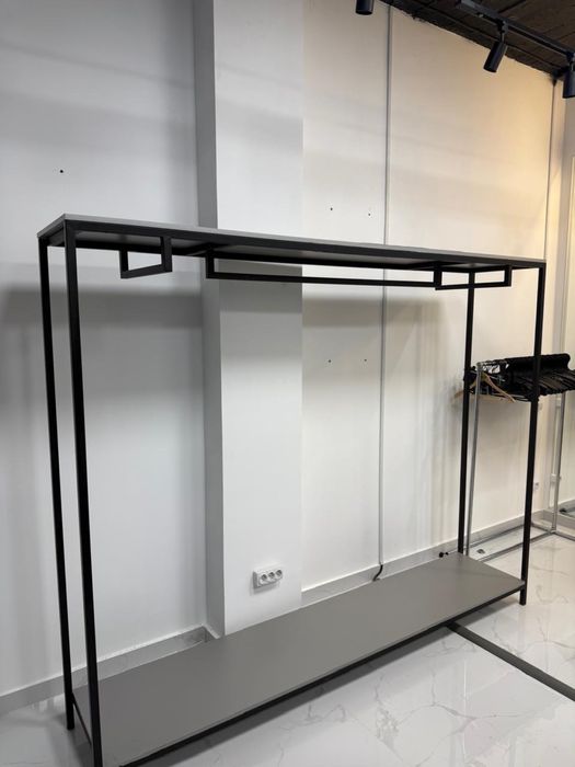 Продам стеллажи срочно