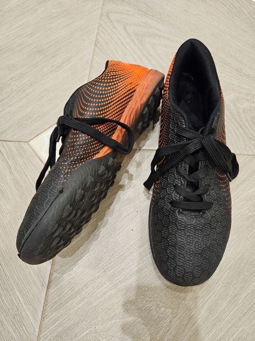 Продам бутцы для футбола б/у