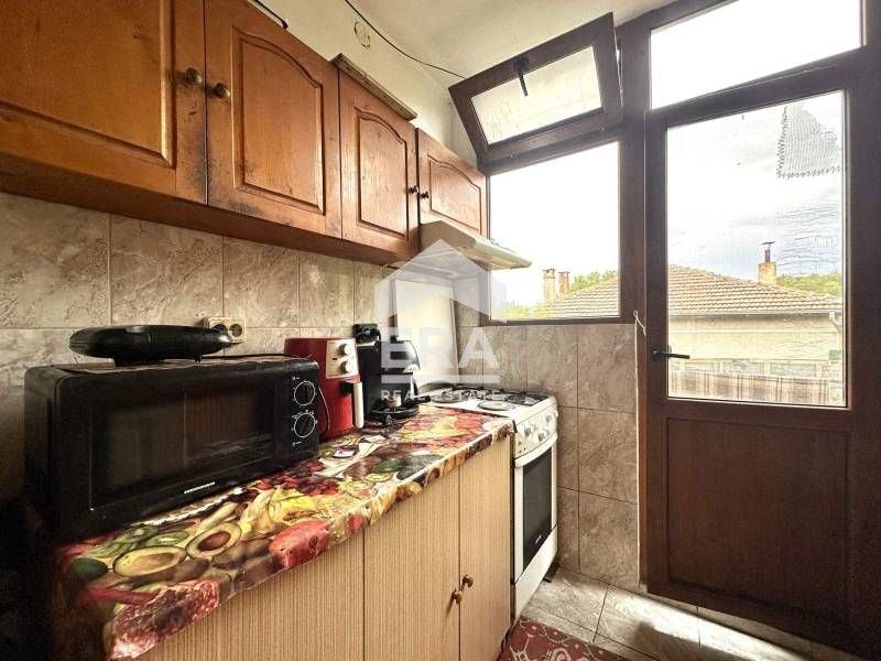 Продава се Къща в Дебелец - 169 кв.м за 829 €/кв.м - Снимка #2