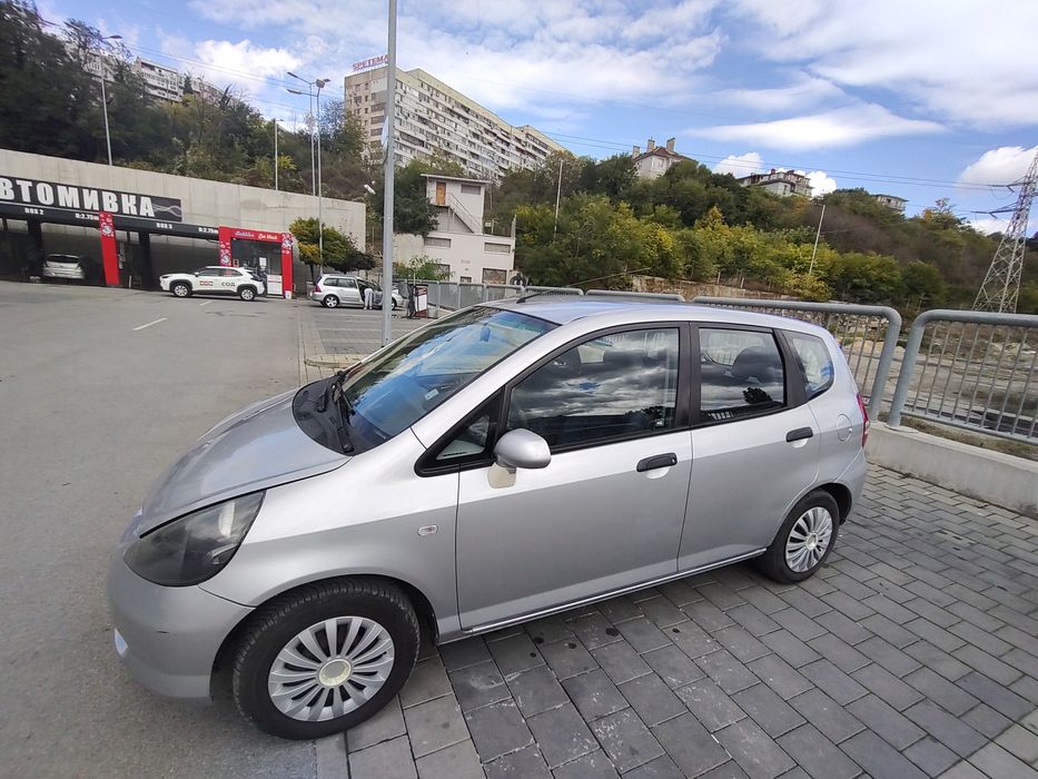 Honda Jazz 2005г 1.4 двигател