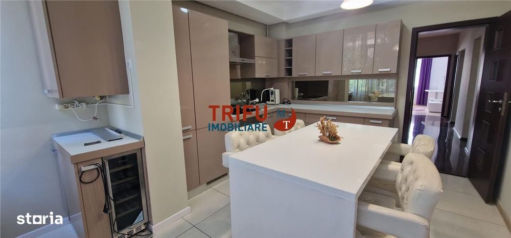 Apartament 4 camere zona Cetate