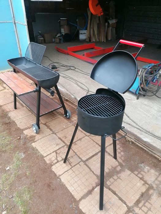 Барбекюта, сачове и скари.