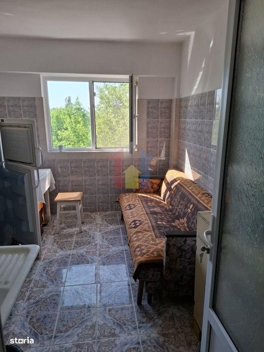 3 camere DECOMANDAT, 67 mp, 2 bai, Viziru 1 - Pistruiatu