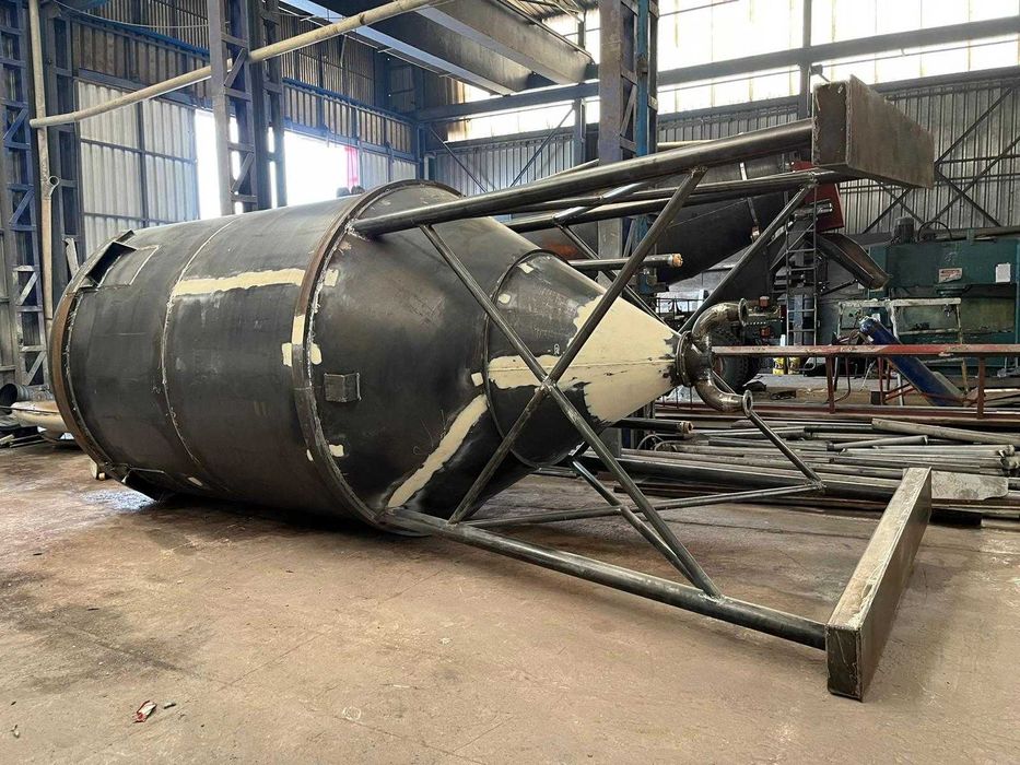 Силос объёмом 19,6 м³