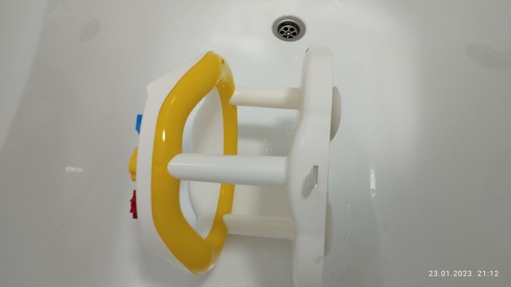 Сиденье для купания малышей.