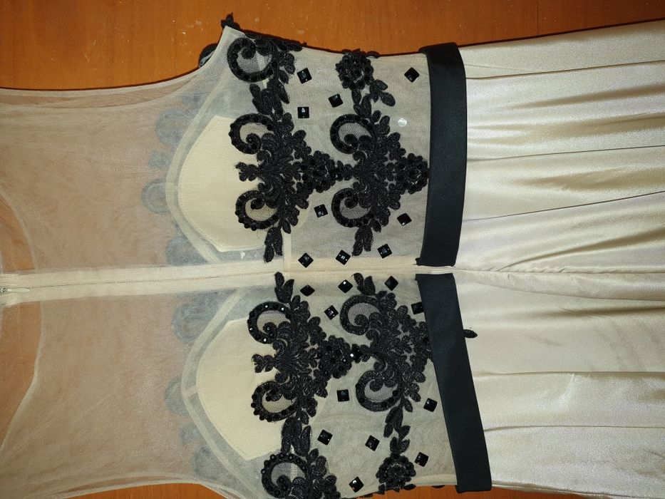 Rochie nasa . Mărime 42