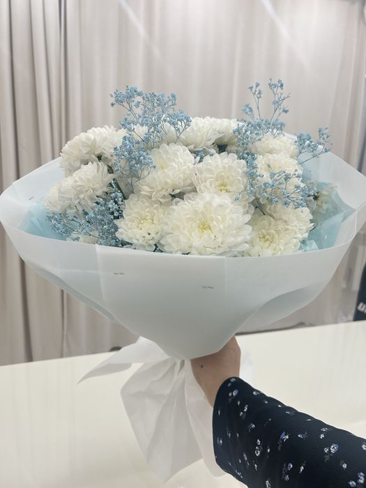 Цветы букет. Бүгін келген әдемі гүлдер