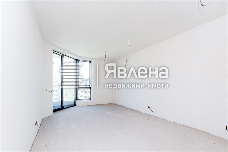 Продава 3-Стаен в Кръстова Вада