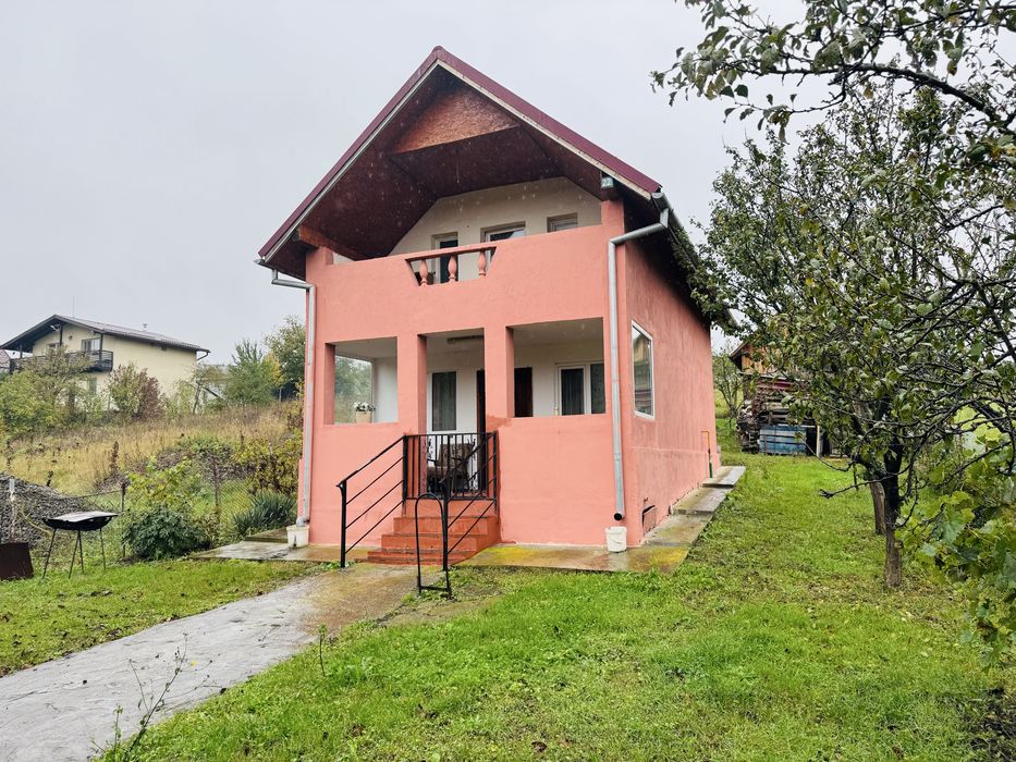 Casa Dezmir cu 10 arii de teren