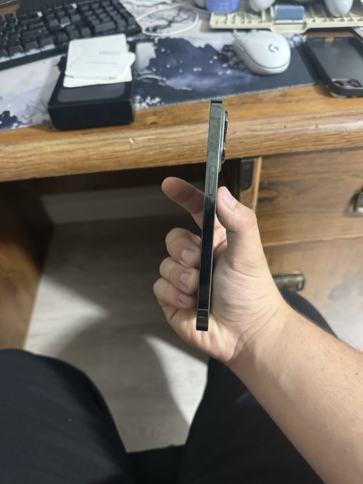 iPhone 13 pro.