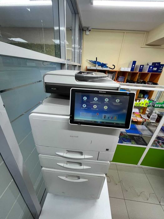 принтер RICOH MP C307