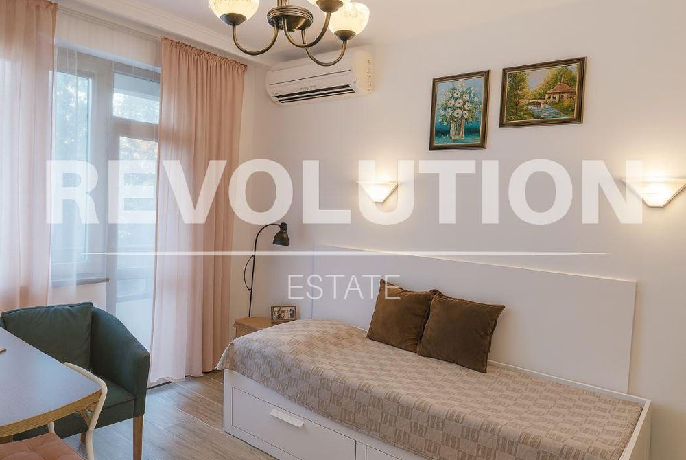 Дава се под наем Едностаен апартамент в Варна, Гръцка махала - 20 кв.м за 350 € - Снимка #2