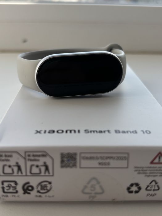 Часы Xiaomi Smart Band 10