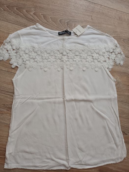Нова бяла блуза с къс ръкав размер S