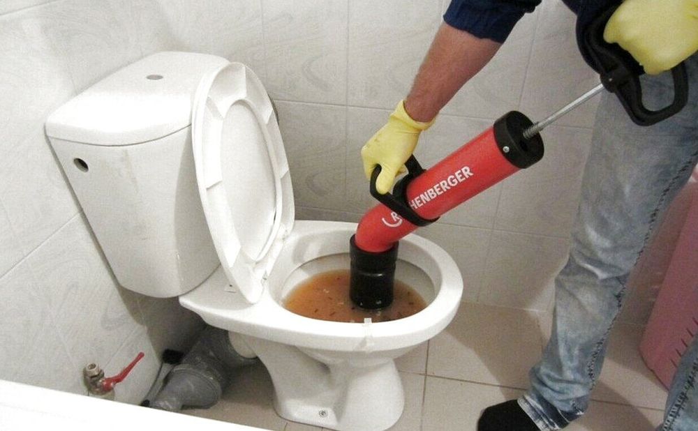 ЧИСТКА ЗАСОРОВ КАНАЛИЗАЦИИ: Ремонт, замена сантехники,труб.Вызов 24/7