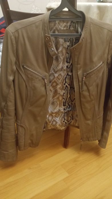 Кожанная куртка продаю