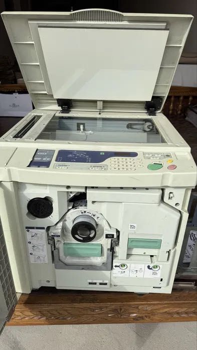 продам ризограф для бизнеса Riso risograf sotiladi
